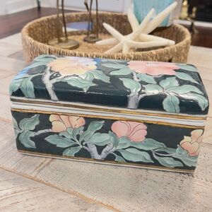 PORCELAIN PAINTED FLORAL FEMININE DRESSER BOX TRINKET BOX HOME DECOR